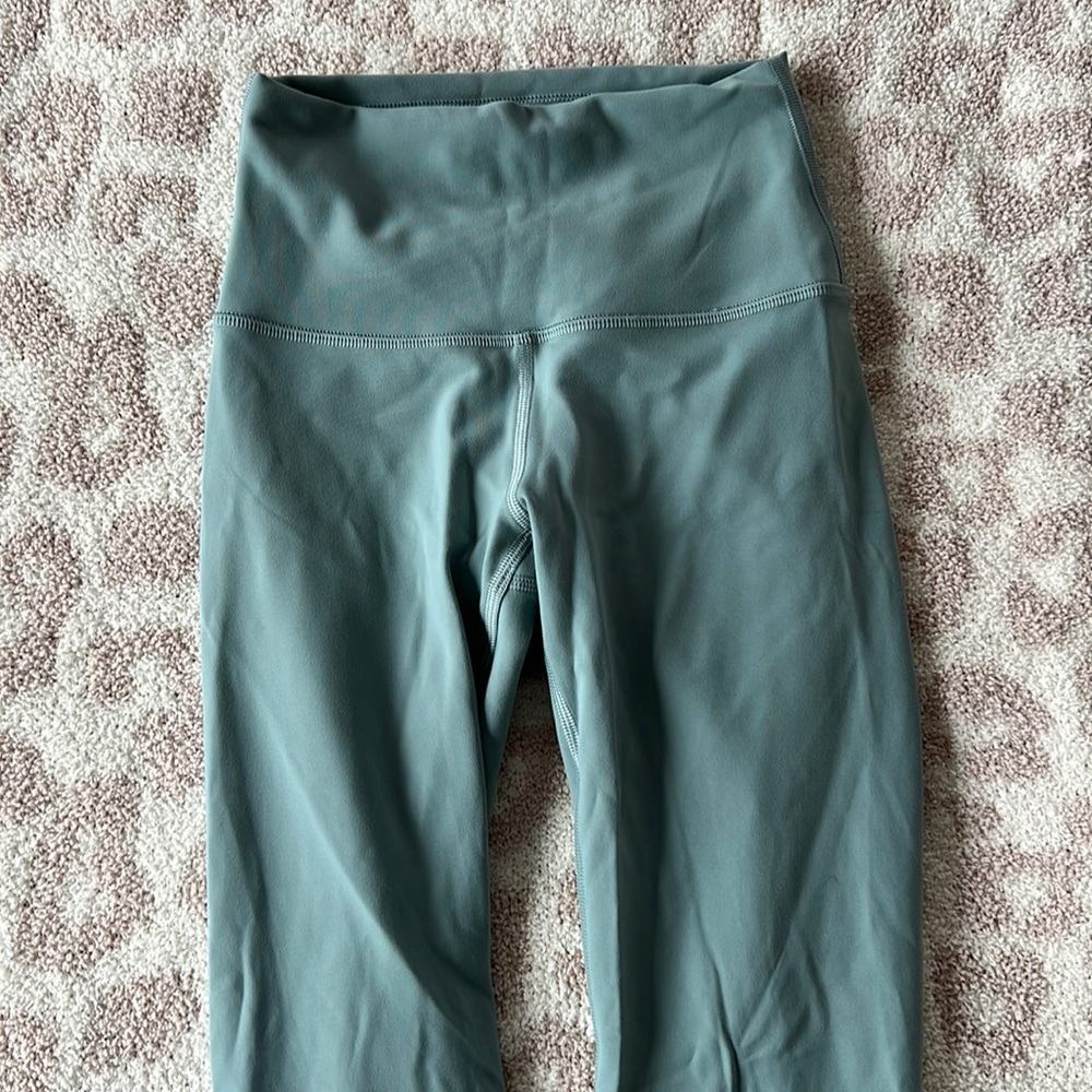 Wunder Under lululemon leggings 25”